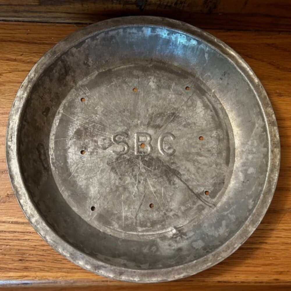 Vintage SBC 9-inch  Diameter, 1.25-inch deep Pie Tin with Vent Holes, Aluminum